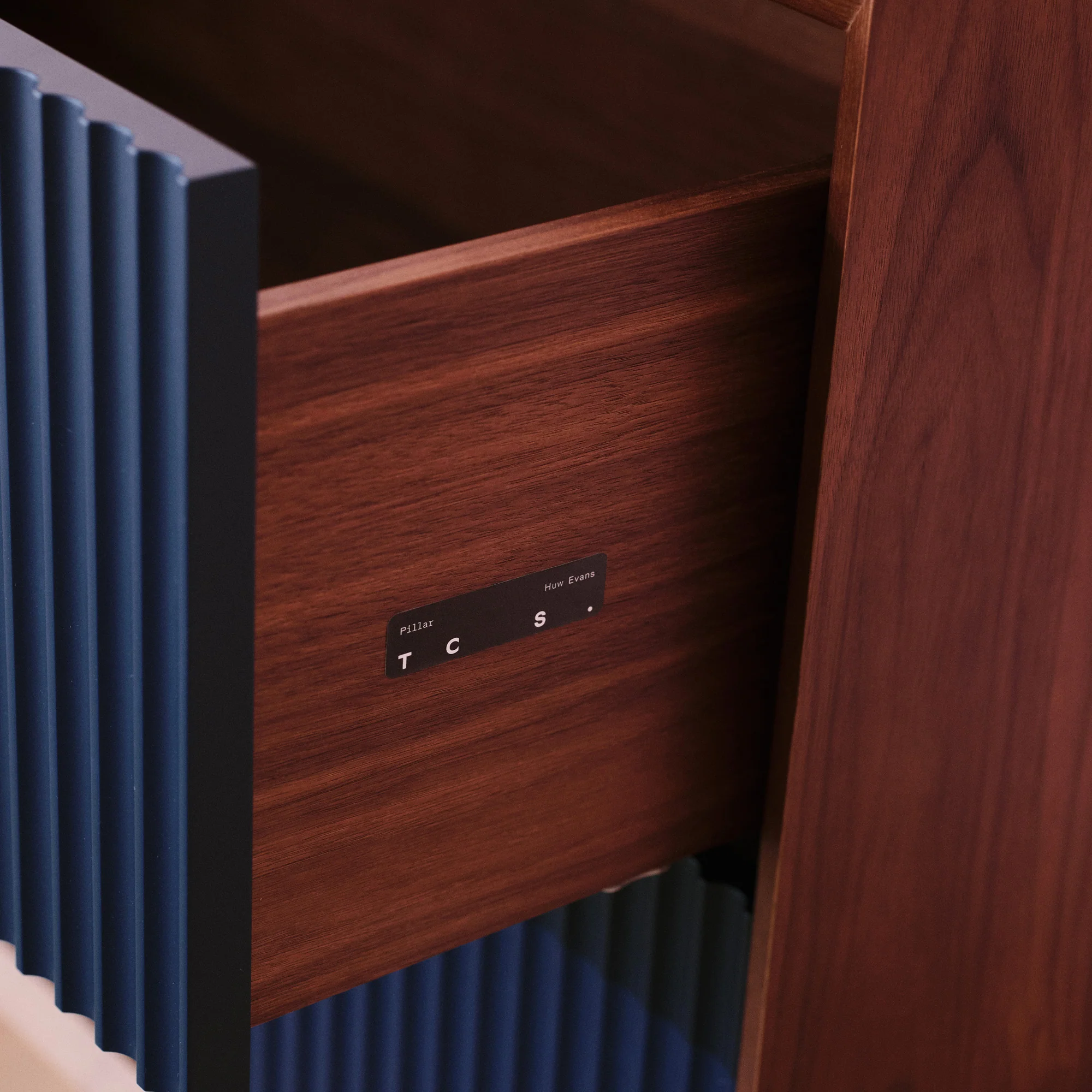 Pillar 2-Drawer Unit Walnut & Navy - Image 4